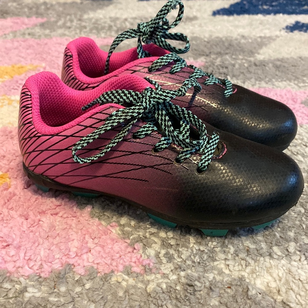 Soccer cleats